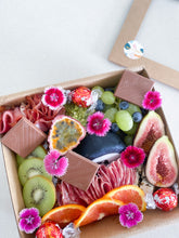 Load image into Gallery viewer, Small Platter Box