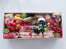 Load image into Gallery viewer, The ‘Day of Box’