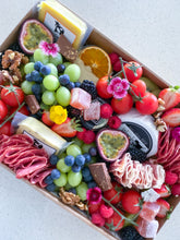 Load image into Gallery viewer, Medium Platter Box