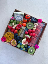 Load image into Gallery viewer, Small Platter Box