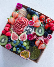 Load image into Gallery viewer, Small Platter Box