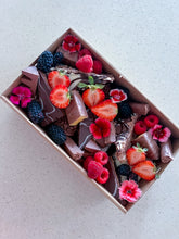 Load image into Gallery viewer, Valentine’s Day Dessert Box
